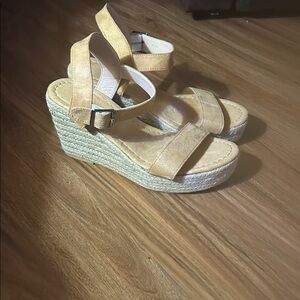 Elegant Tan Wedge Sandals